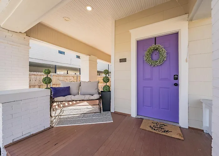 Walk To Tcu-boutique-sleeps 6-2 King Beds *