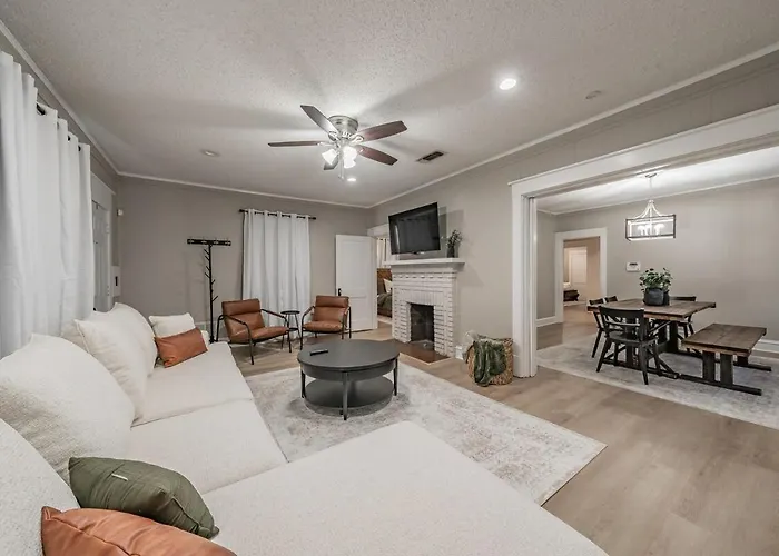 Walk To Tcu-boutique-sleeps 6-2 King Beds Privatunterkunft
