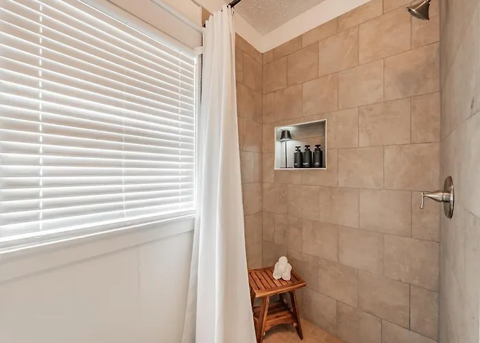 Privatunterkunft Walk To Tcu-boutique-sleeps 6-2 King Beds