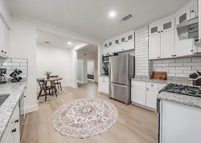 Walk To Tcu-boutique-sleeps 6-2 King Beds * Fort Worth