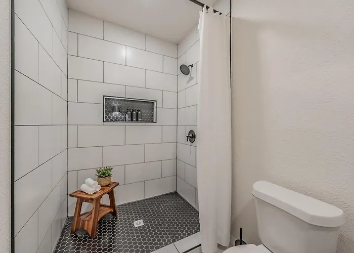 Walk To Tcu-boutique-sleeps 6-2 King Beds Fort Worth
