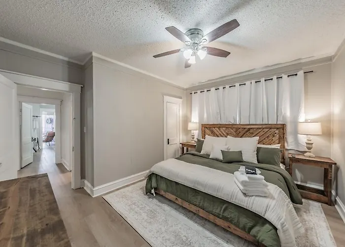 Privatunterkunft Walk To Tcu-boutique-sleeps 6-2 King Beds Fort Worth